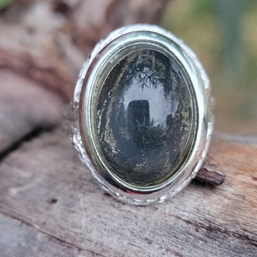 Fascinating glass orb vintage silver organic tree branches ring